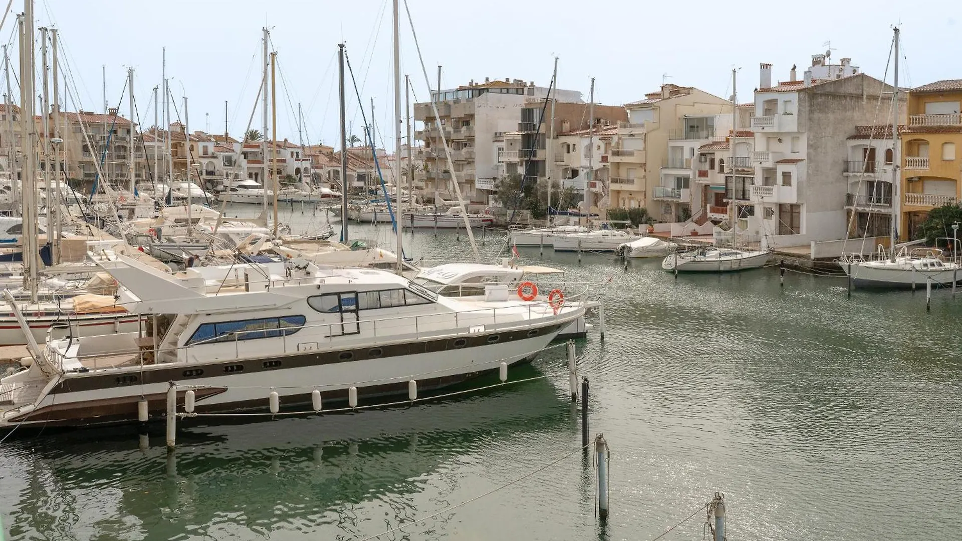 Welcs Apartamento 132 Emp En El Canal Empuriabrava Lägenhet